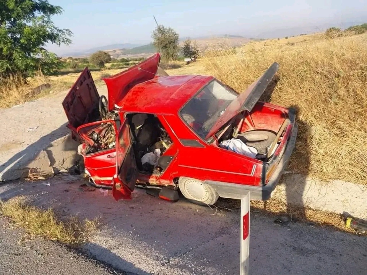 Balıkesir'de kaza: Hamza Uysal ve Tufan Evren öldü