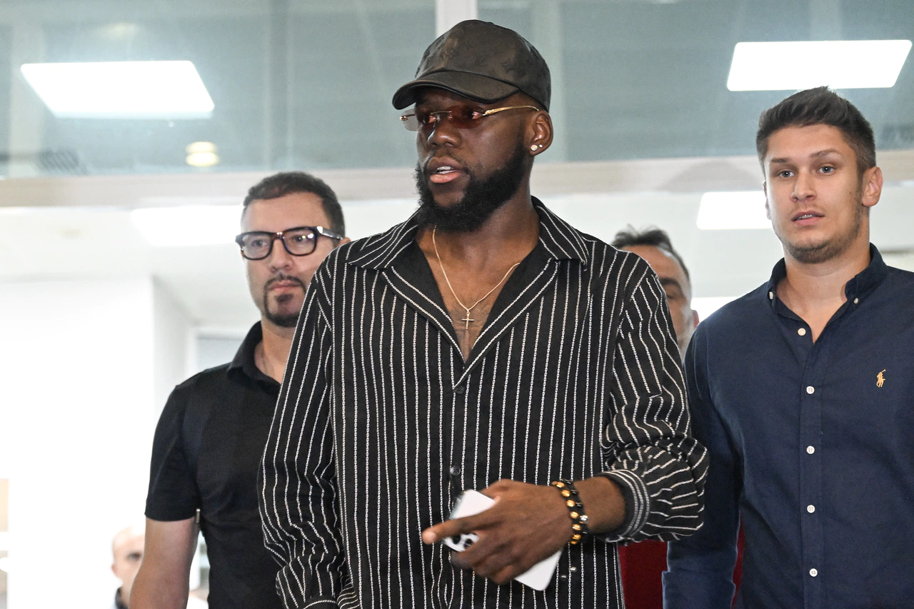 Jean Onana Beşiktaş için İstanbul'da