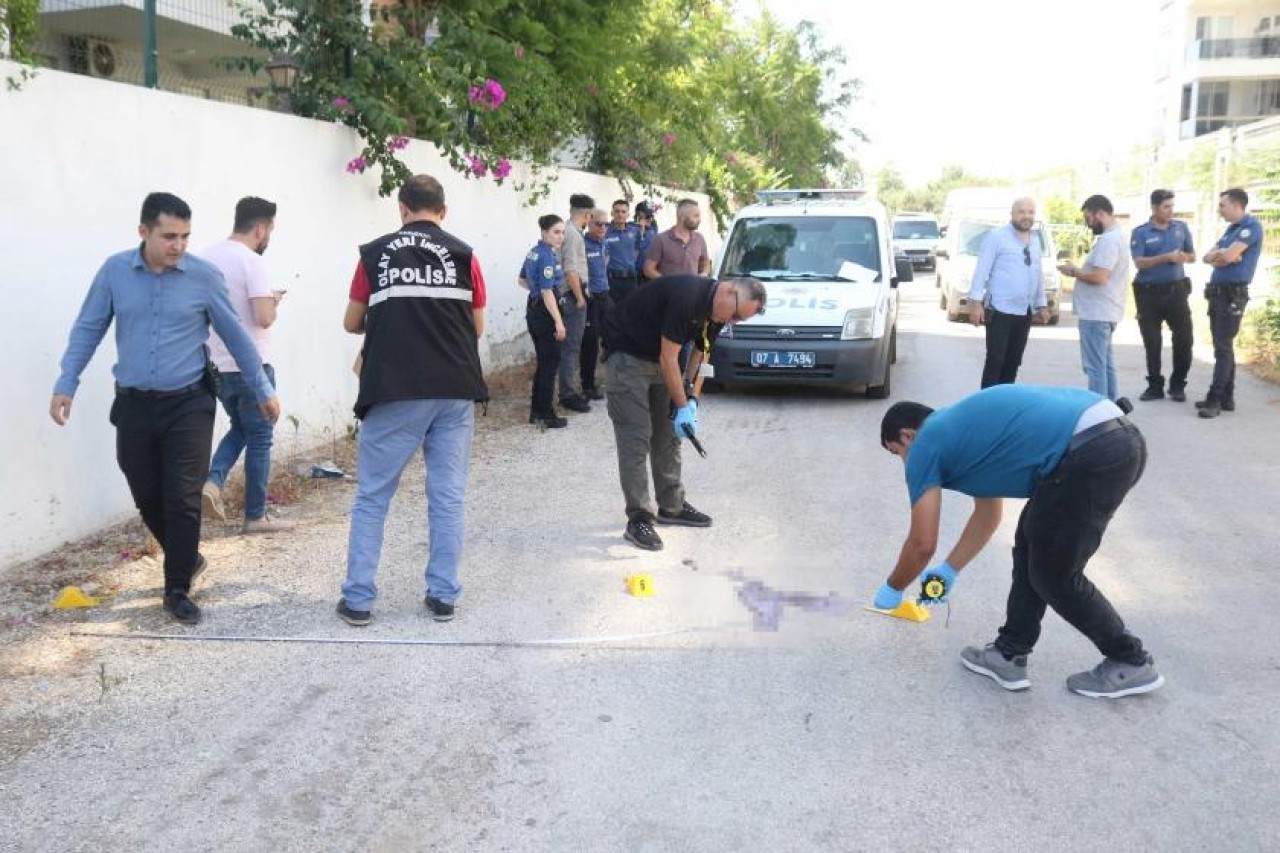 Antalya'da erkek arkadaşının vurduğu Merve Girişmek öldü