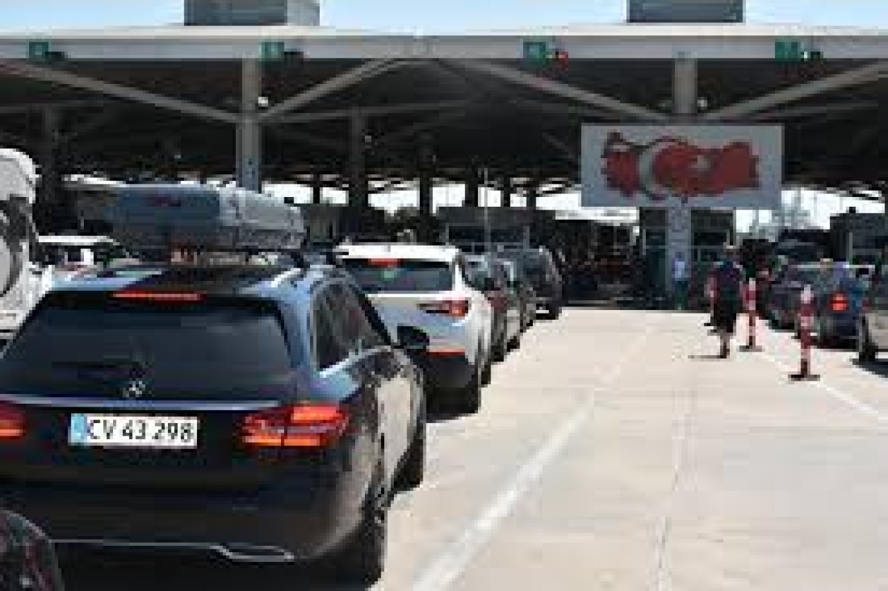 Türkiye'ye tatile gelen gurbetçilerden 1000 euro ek vergi alınsın talebi