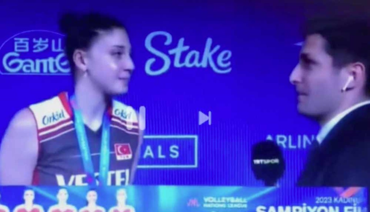 Milli voleybolcu İlkin Aydın TRT muhabirine kızdı: Nasıl soru bu?