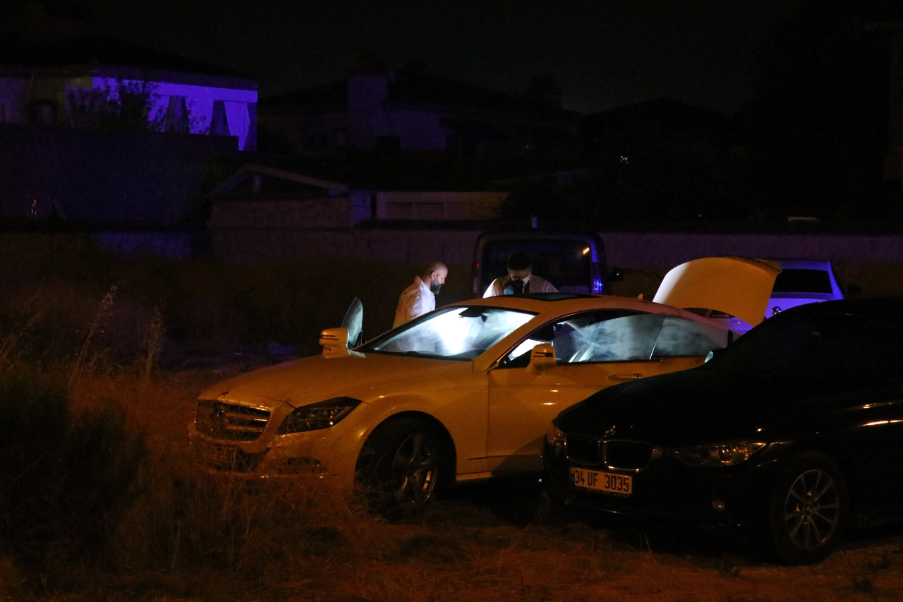 Çeşme'de eğlence mekanında silahlı kavga: 1 kişi öldü,  7 kişi yaralandı