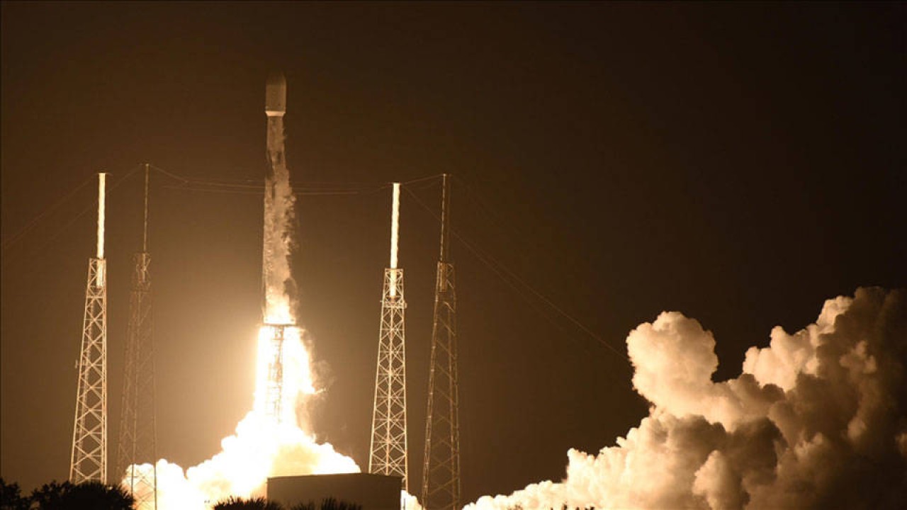 Rus uzay aracı Luna-25 Ay’ın yüzeyine çarparak parçalandı