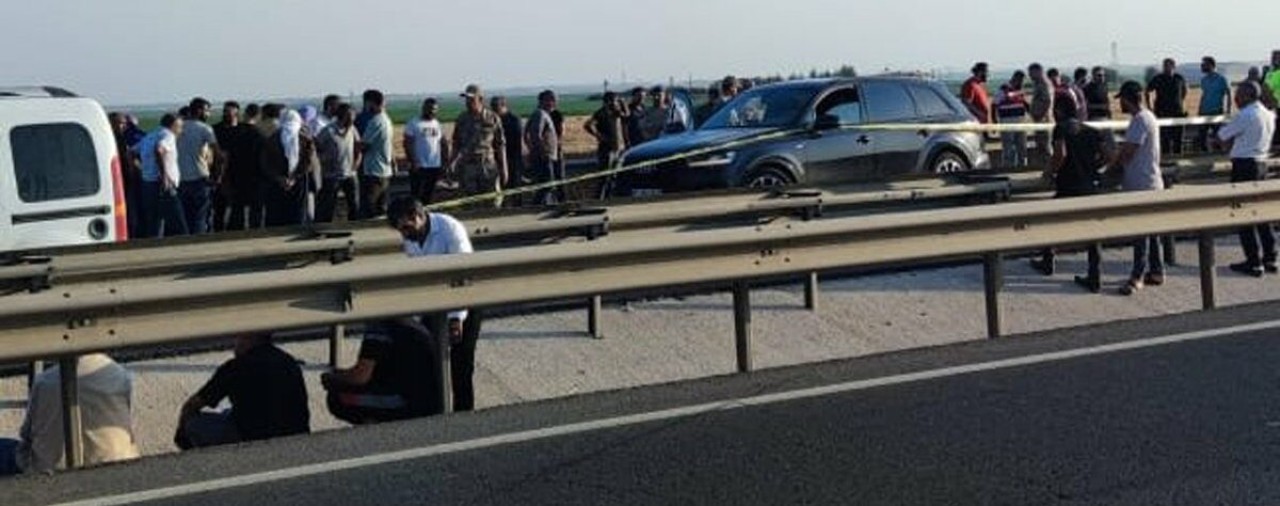 Almanya'dan geldiği Viranşehir'de otomobilinde vuruldu: Murat Yalçın öldü. Aysel Yalçın yaralı