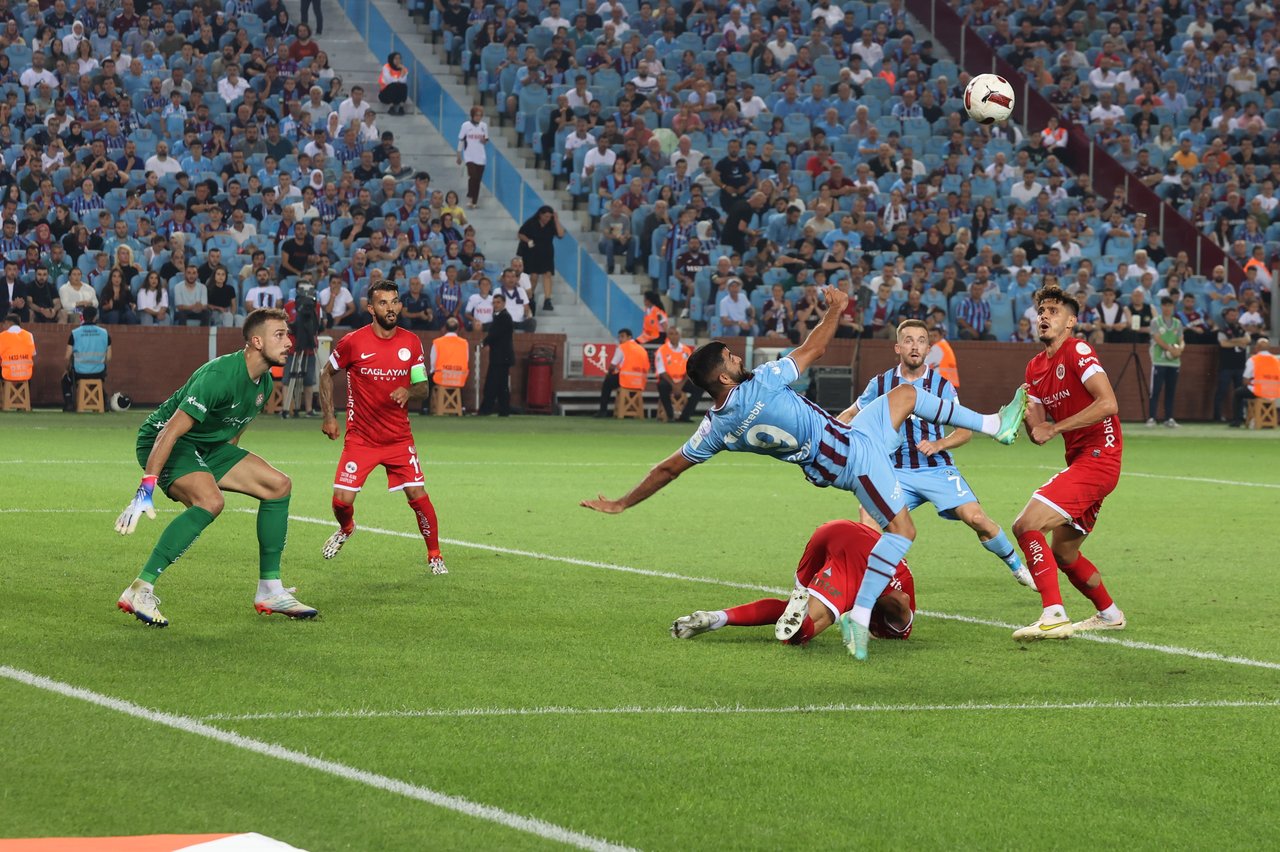 Trabzonspor 3 puanla başladı