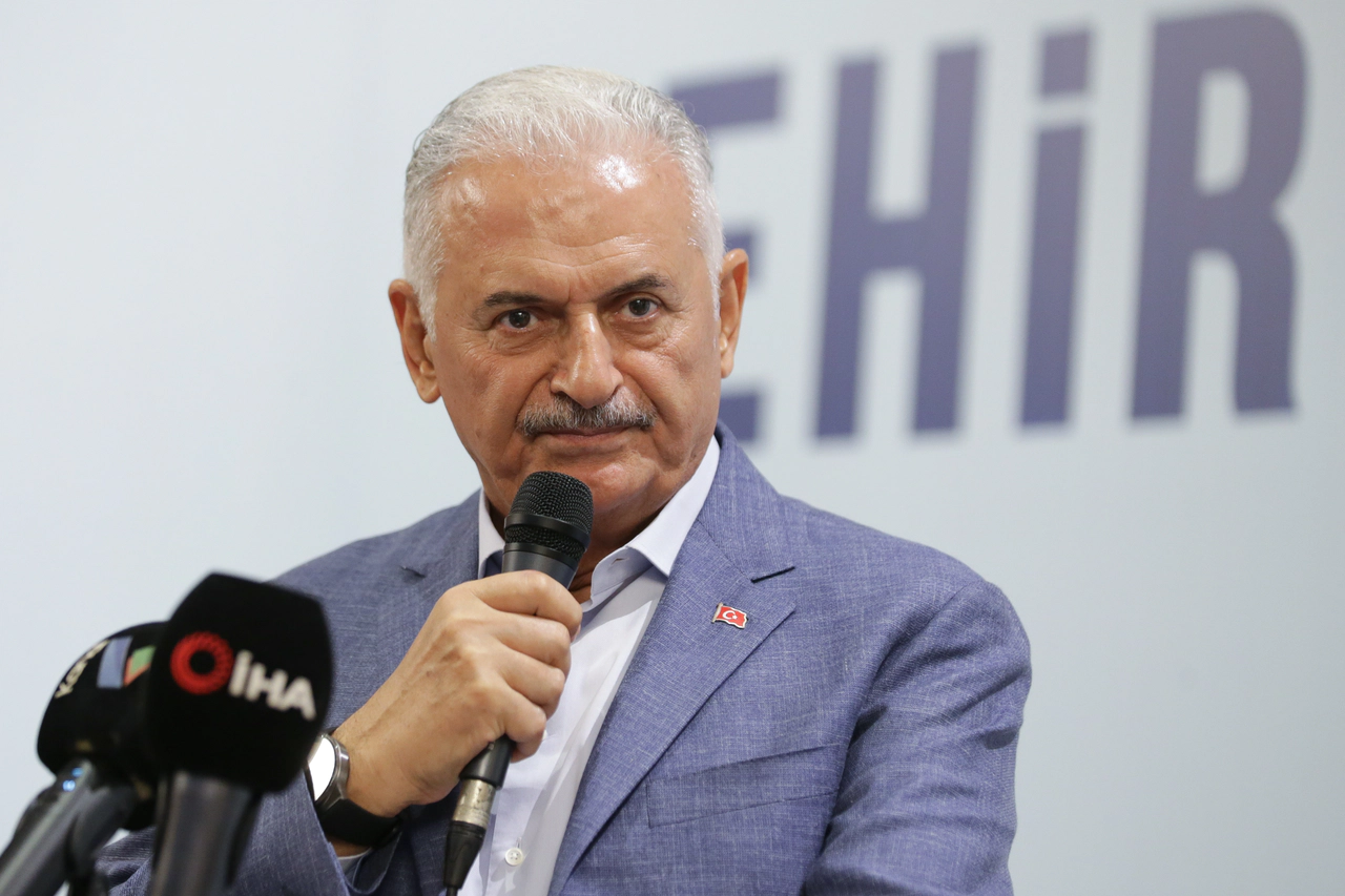 Binali Yıldırım'dan yüksek enflasyon açıklaması: Bayrağı düşürmedik,  ezanları dindirmedik