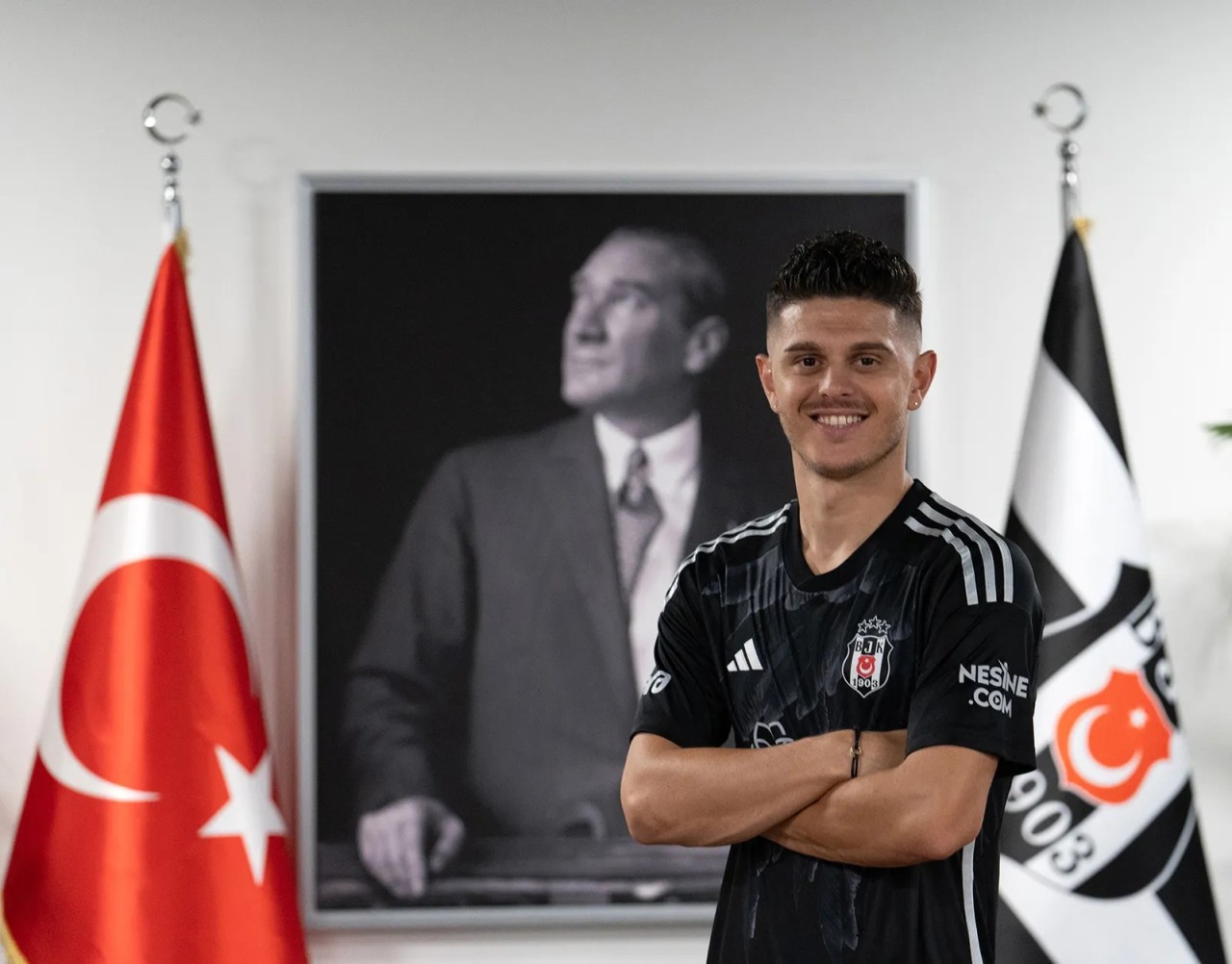 Beşiktaş Rashica için ödeyeceği ücreti açıkladı. Forma numarası belli oldu
