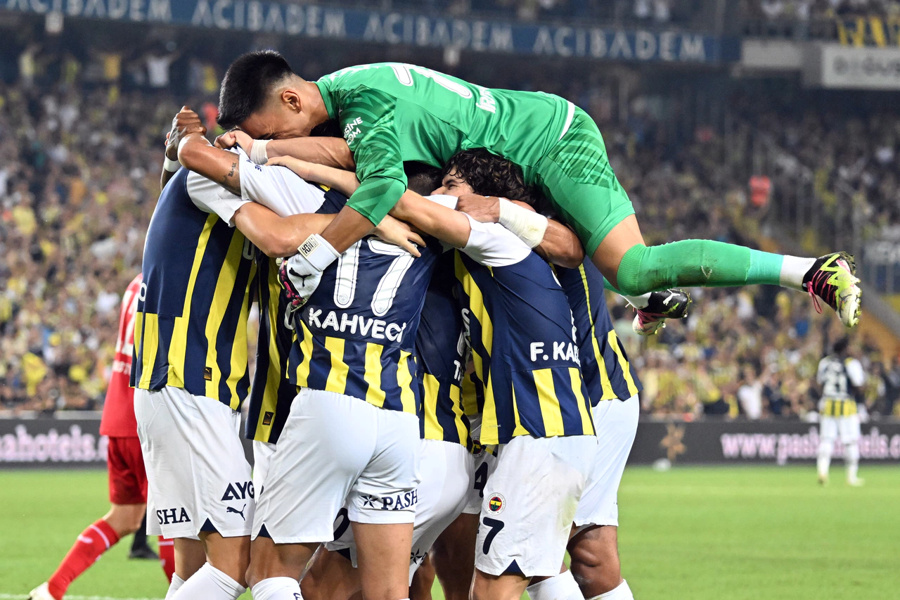 Fenerbahçe Twente'yi gol attığına pişman etti. Ezdi geçti