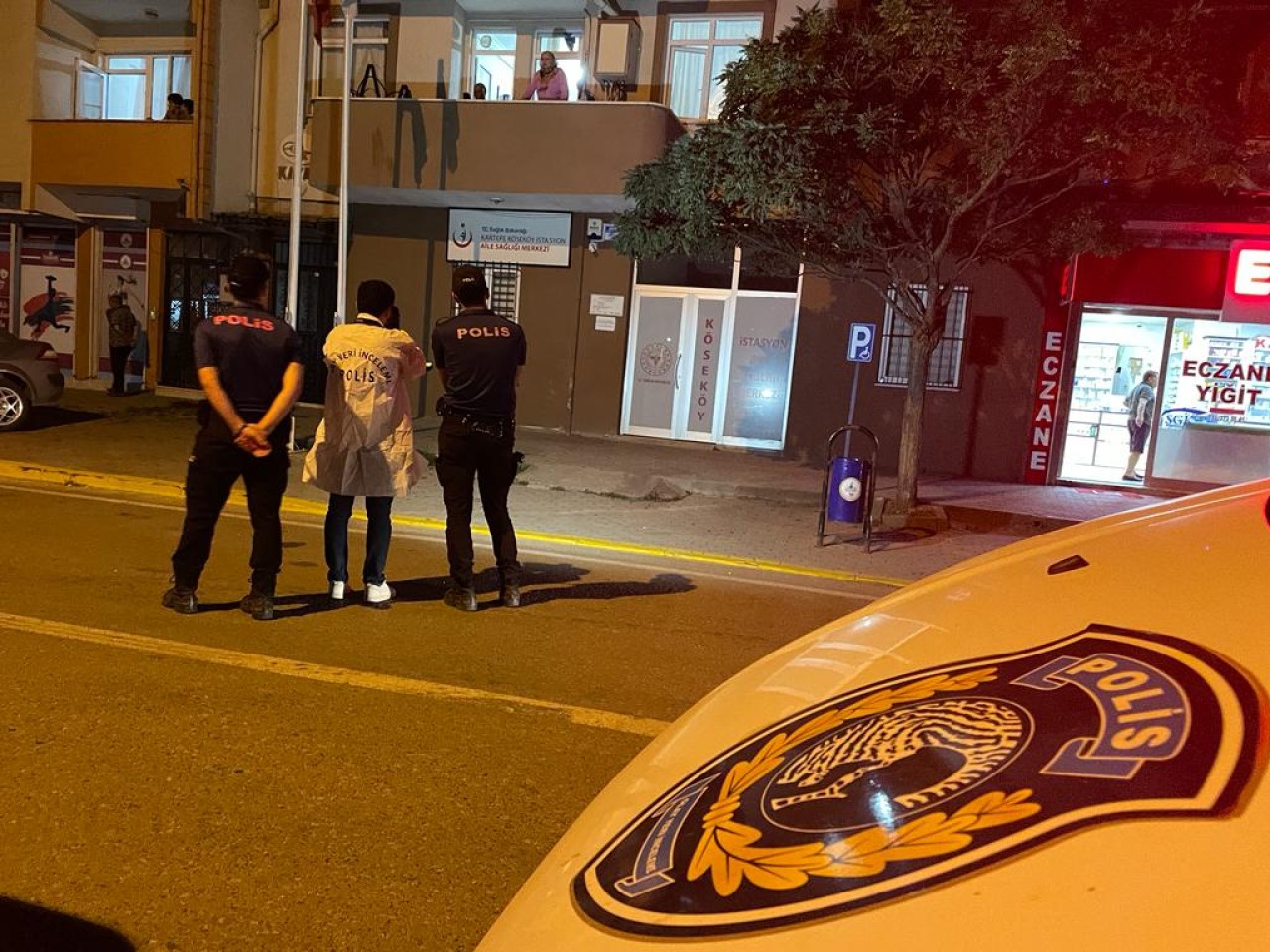 Kartepe'de sokakta vurulan Yıldız Çınar öldü. Vuran da intihar etti