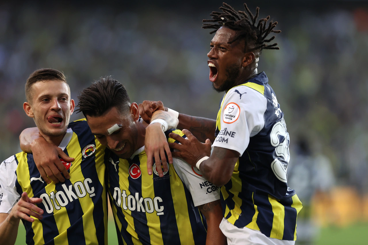 Fenerbahçe Antalyaspor maçında düello. Nefes kesen maçta 5 gol 