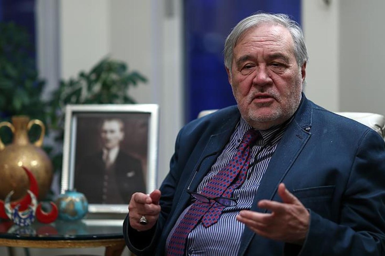 Prof. Dr. İlber Ortaylı CHP'ye sert çıktı: Çok ayıp. Ben olsam atarım onları partiden