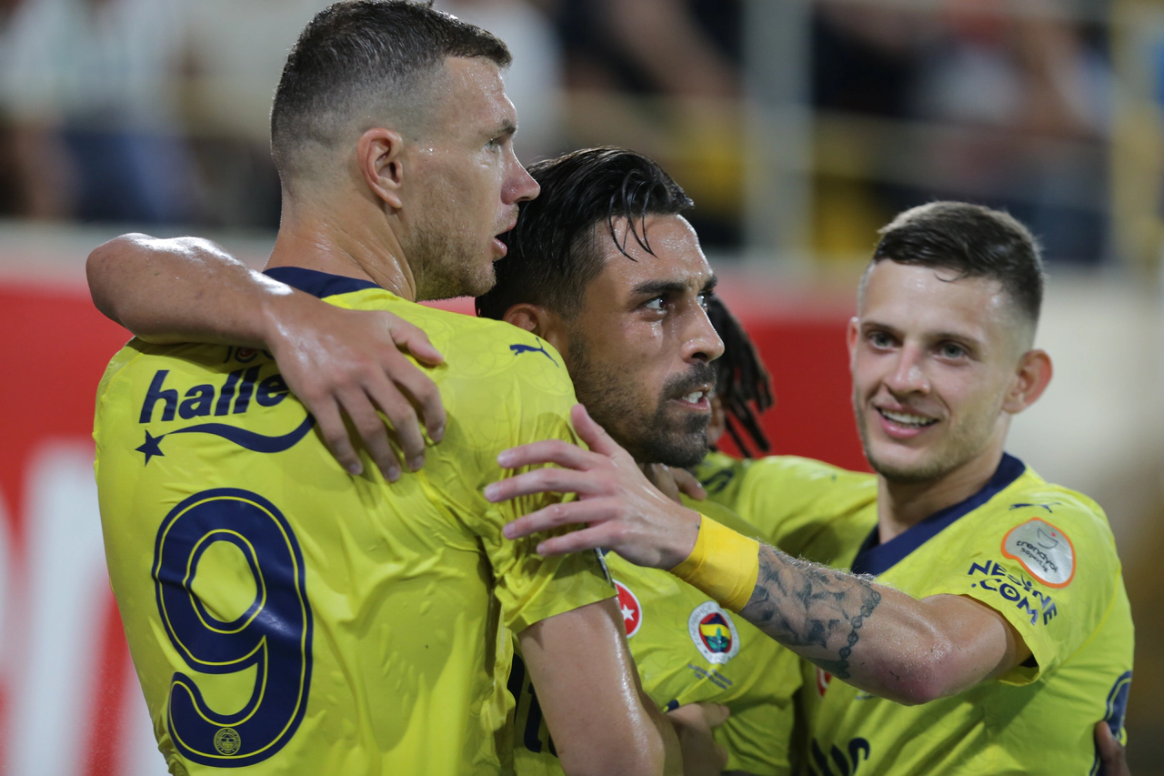 Fenerbahçe liderliği bırakmadı. Alanya'da da kazandı 5'te 5 yaptı