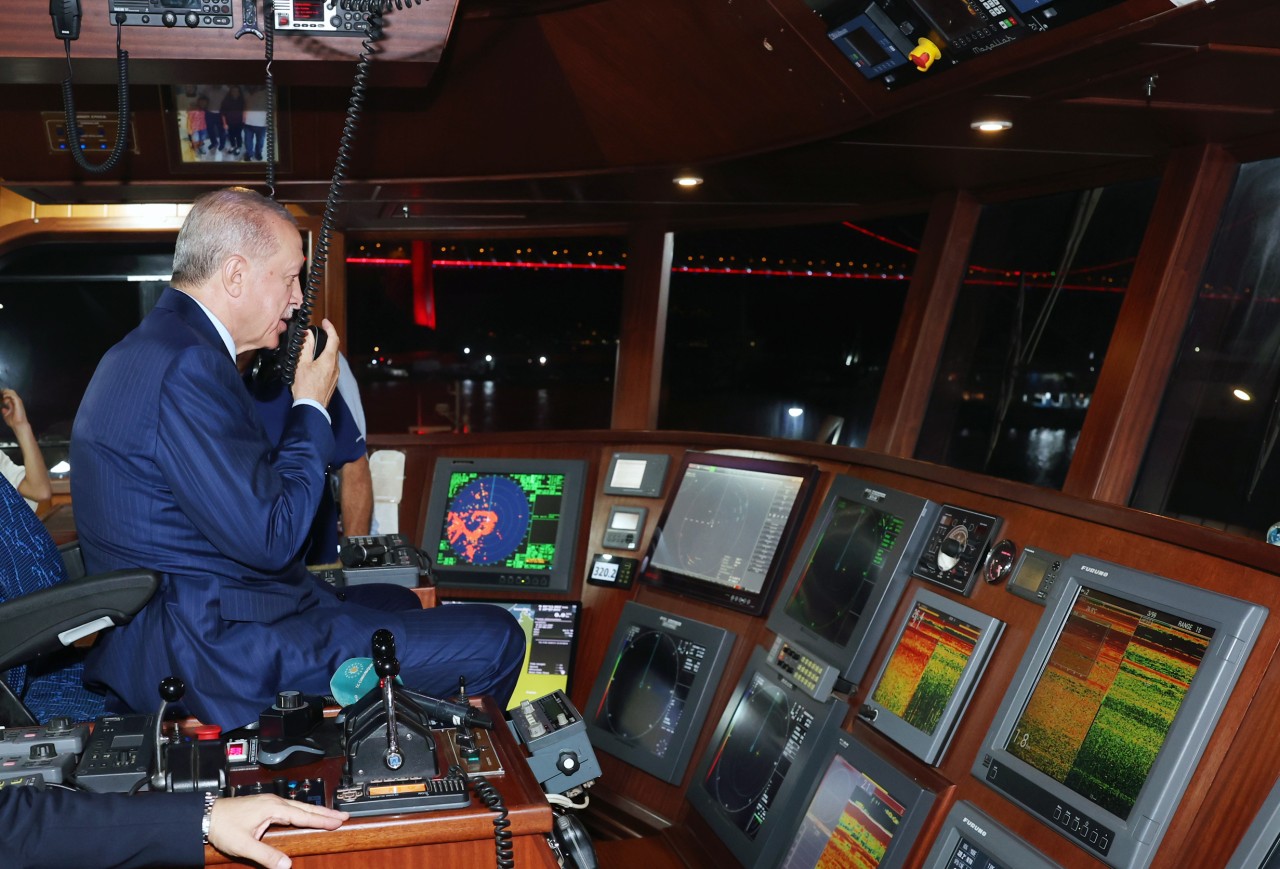 Erdoğan tekneden seslendi: İstanbul Büyükşehir Belediyesini maalesef kayıp verdik,  bulamadık