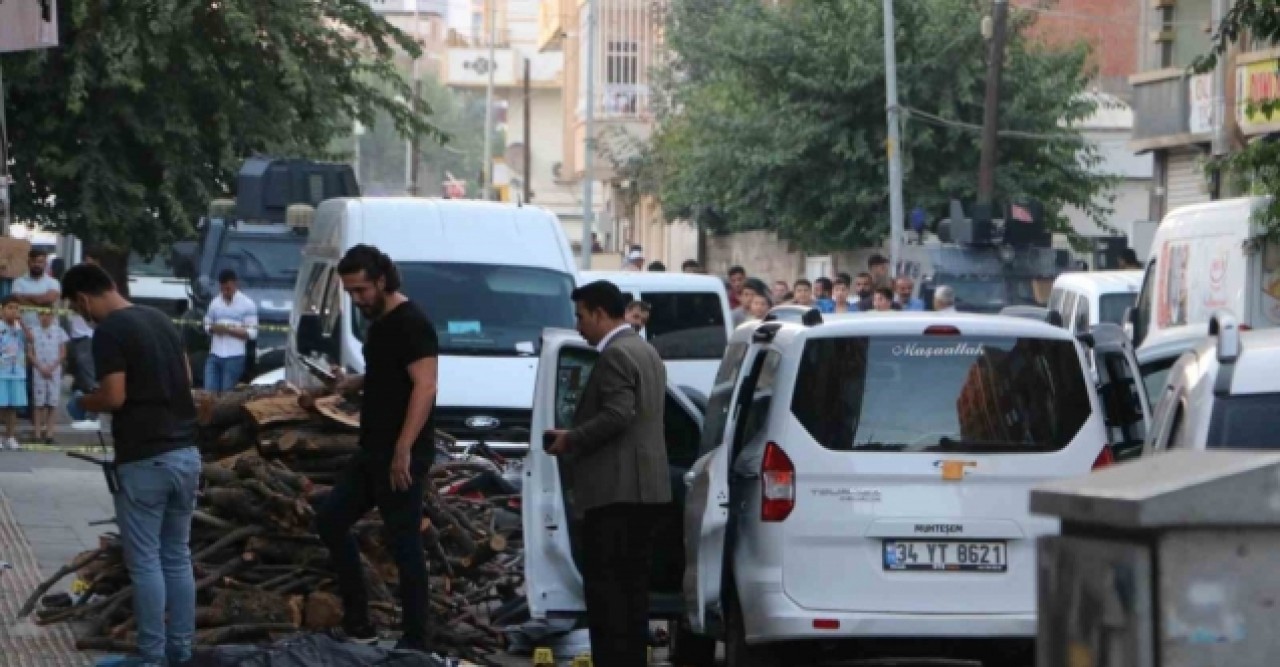 Husumetli aileler arasında silahlı kavga: 3 ölü,  1 yaralı