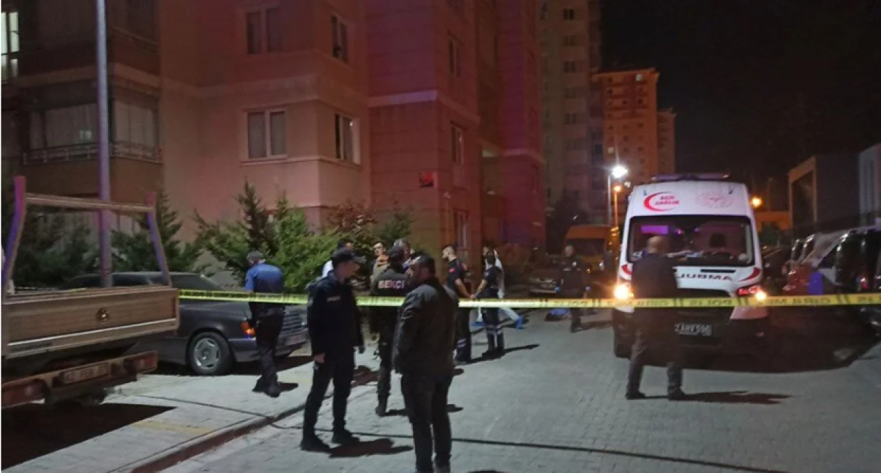 Konya’da iki genç kız , 15 katlı binanın çatısından atlayarak intihar etti