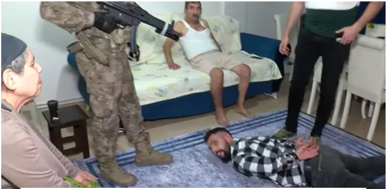 Oğlunu polislere yakalatan annenin,  feryadı yürekleri dağladı : ''Sonunda rahat ettin mi annem''