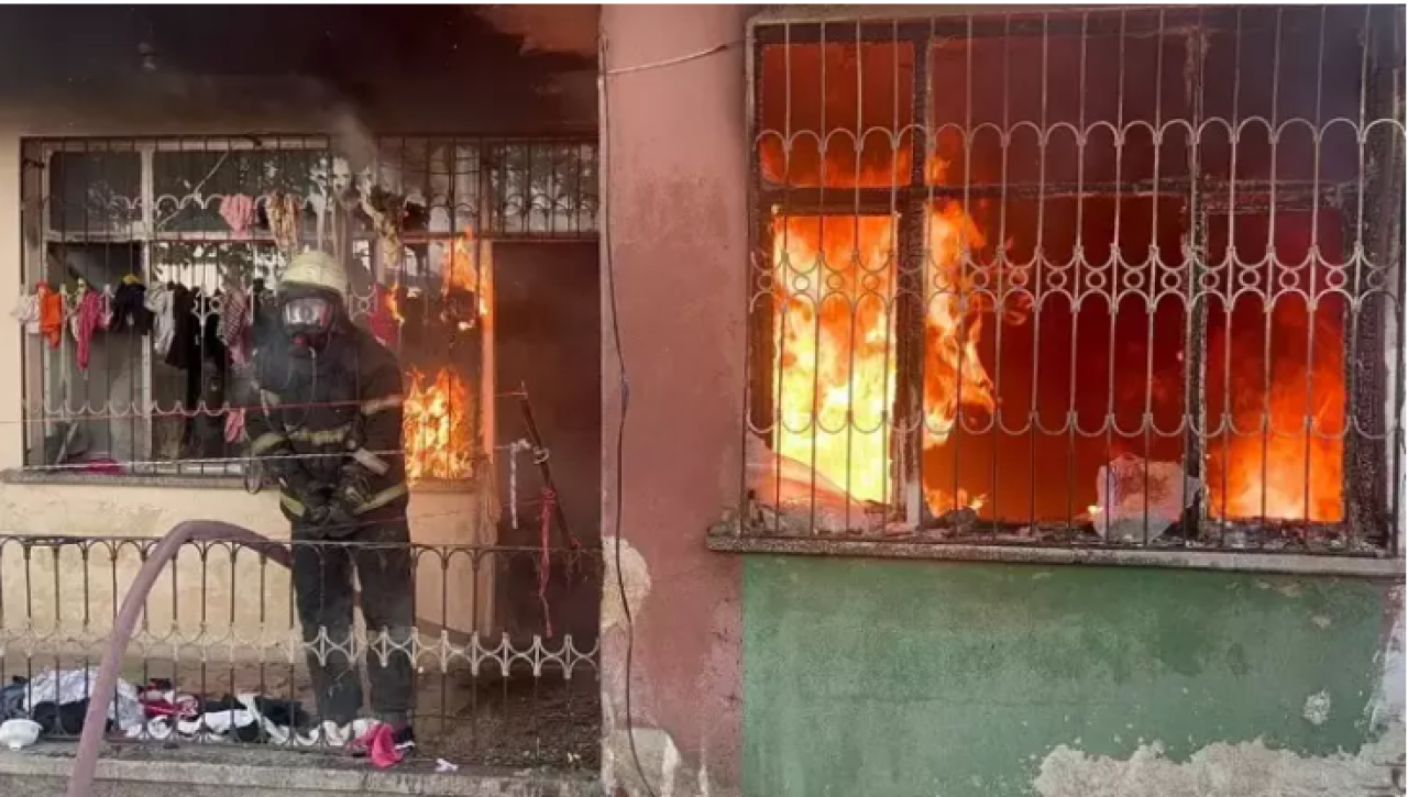 Aksaray'da evde yangın! Suriye’li çocuk  Cihan Carruh  odasında yanarak can verdi