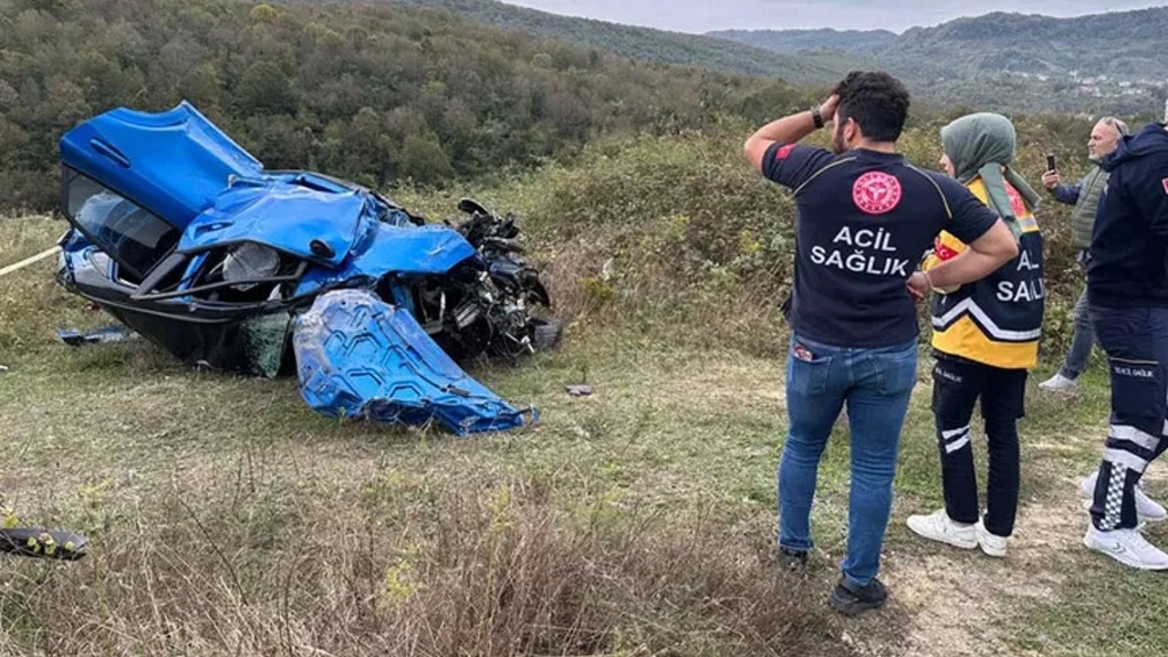 Kaza ihbarına giden 112 ekipleri yerde yatan kişiyi görünce gözyaşlarına boğuldu