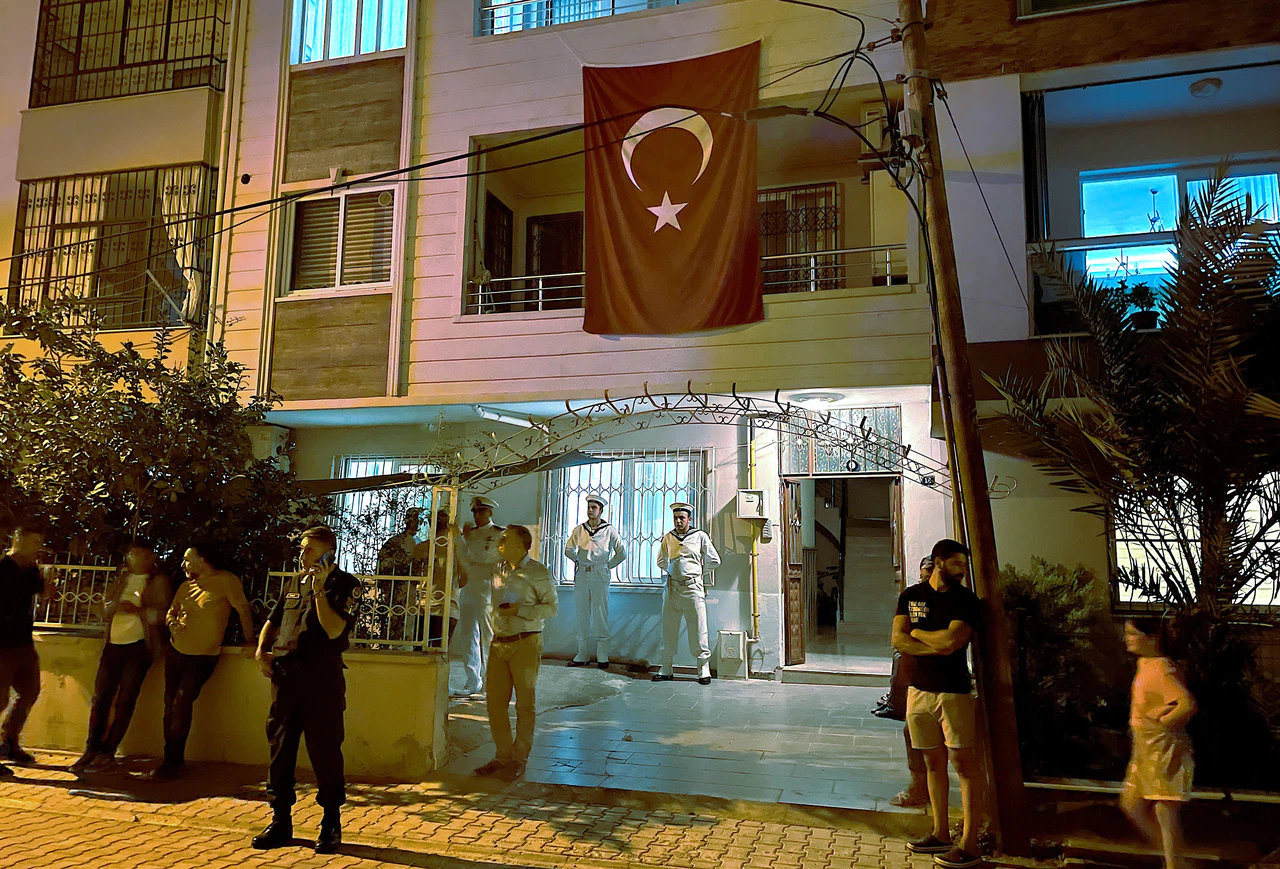 Uzman Çavuş Mehmet Emre Teke şehit oldu. Acı haber Mersin'deki ailesine verildi