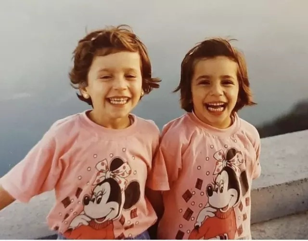 Metin Akpınar'ın bir değil iki kızı varmış! Duygu Nebioğlu'nun ikizi de ortaya çıktı