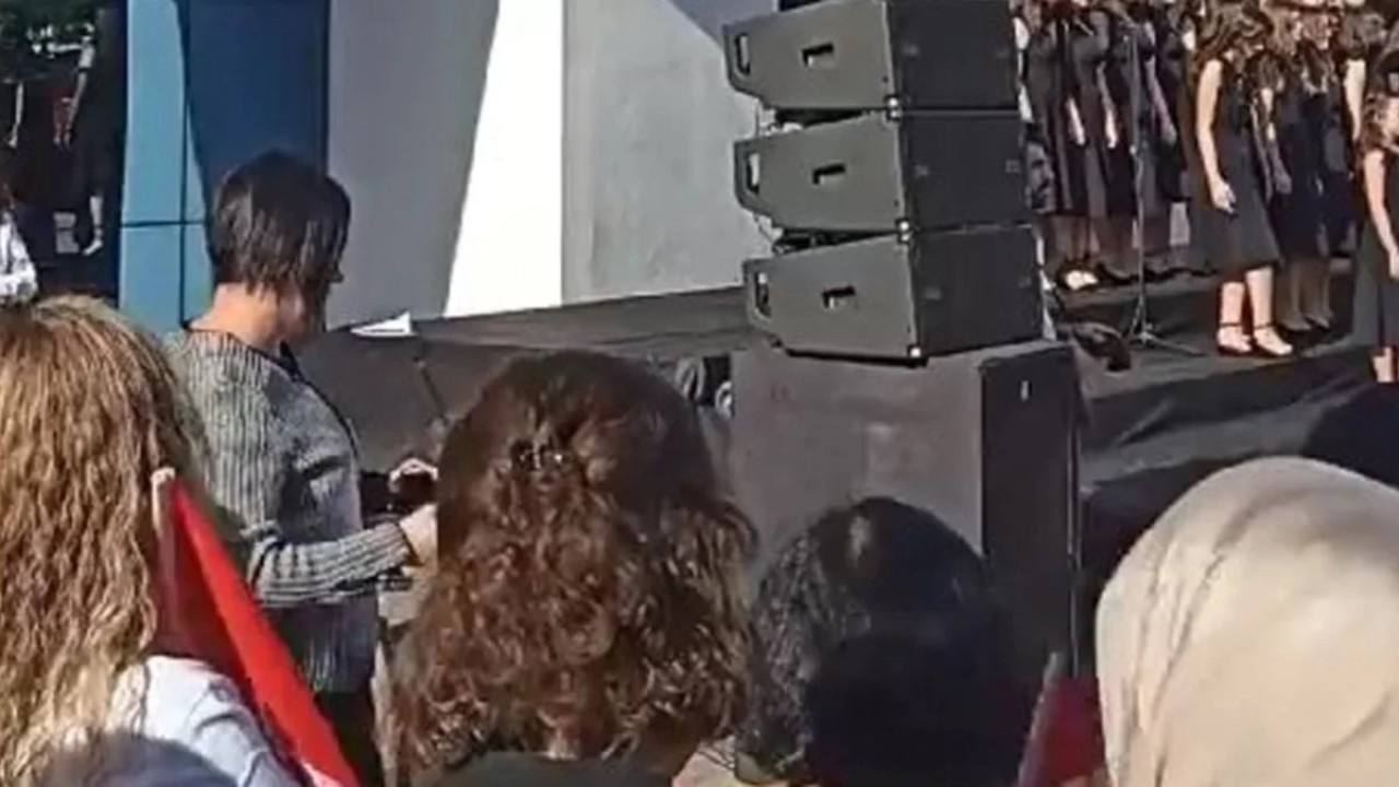 Antalya'da öğretmen Emine Karakaş gözaltına alındı