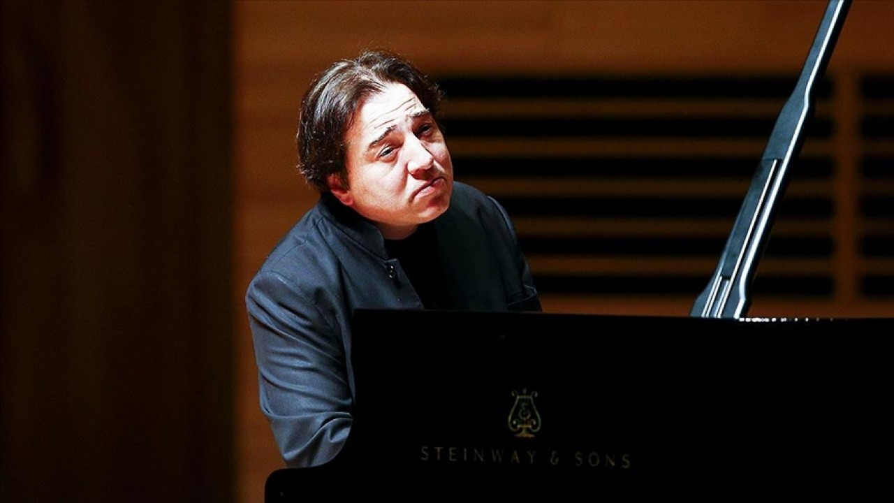 'Cumhurbaşkanı Erdoğan'la aynı fikirdeyim' diyen Fazıl Say'ın İsviçre konserleri iptal edildi