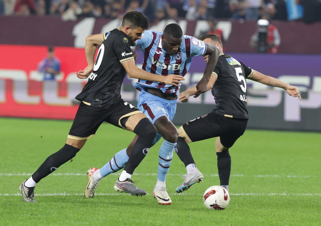 Abdullah Avcı Trabzonspor'da galibiyetle başladı
