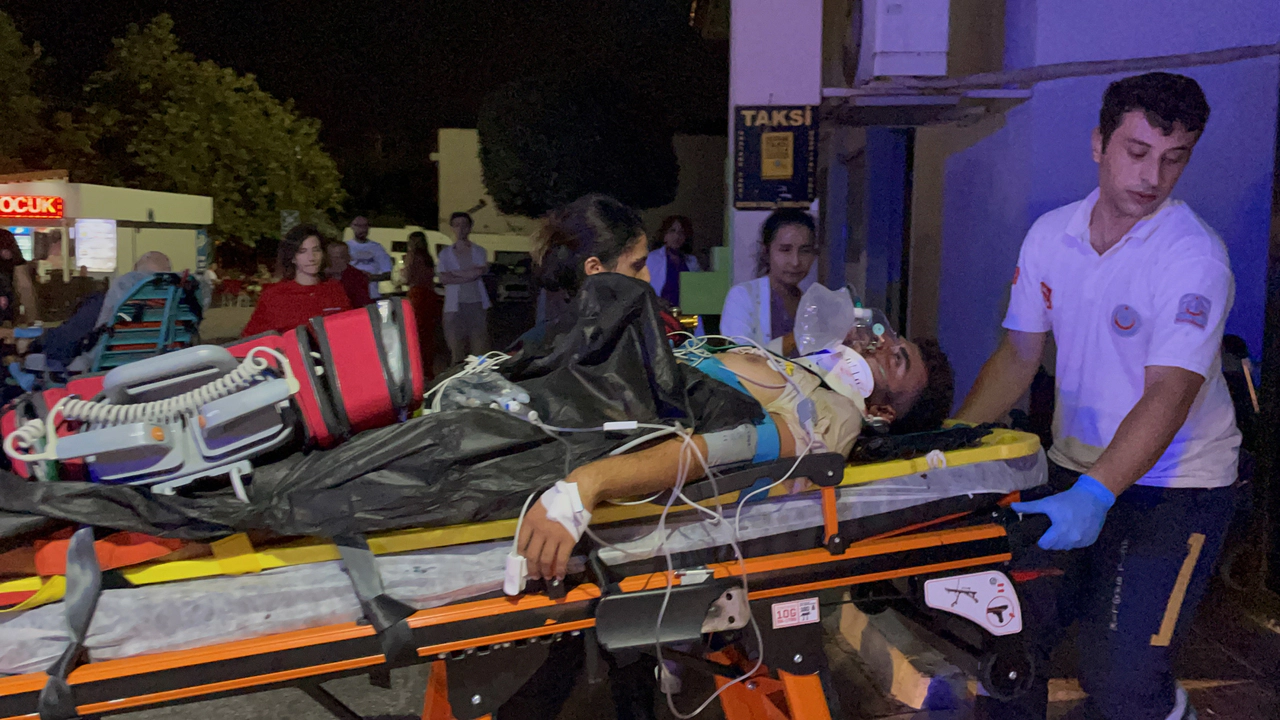 Fethiye'de zodyak botlar çarpıştı: Betül Çimen öldü. Burak Uğur ağır yaralı