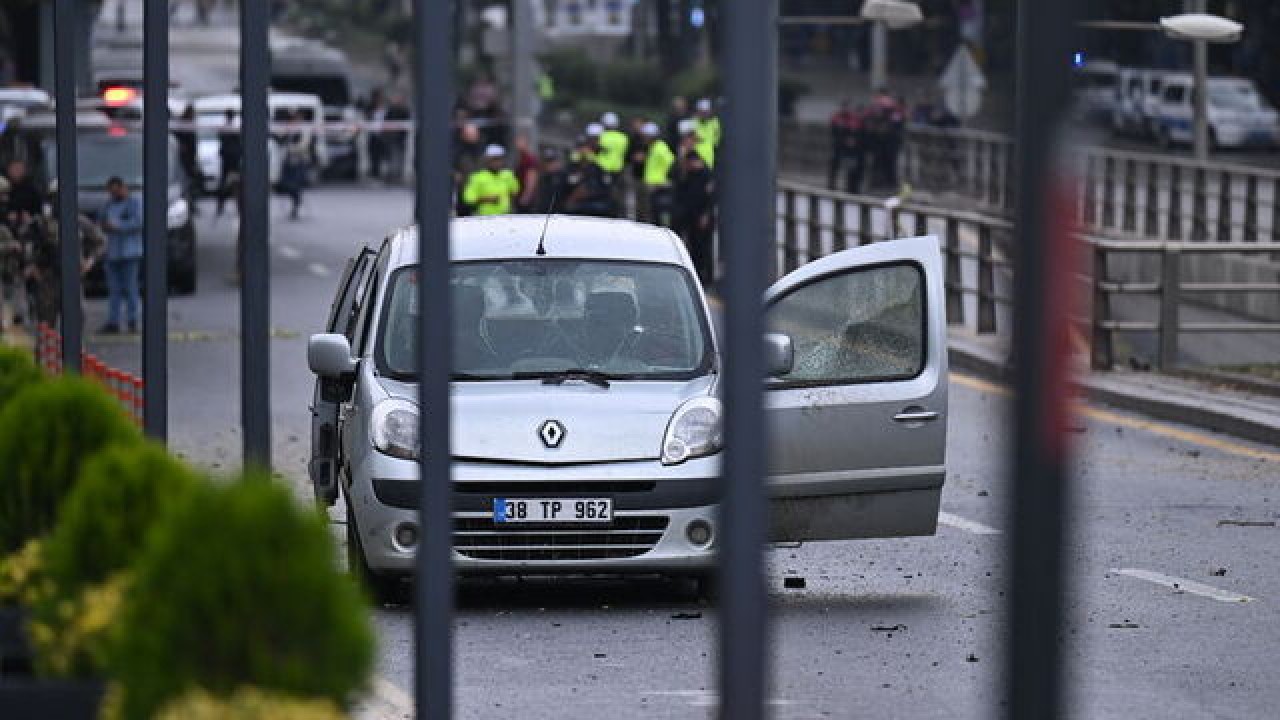 Teröristler başından vurup aracını gasp etmişler. Veteriner Mikail Doğan öldü