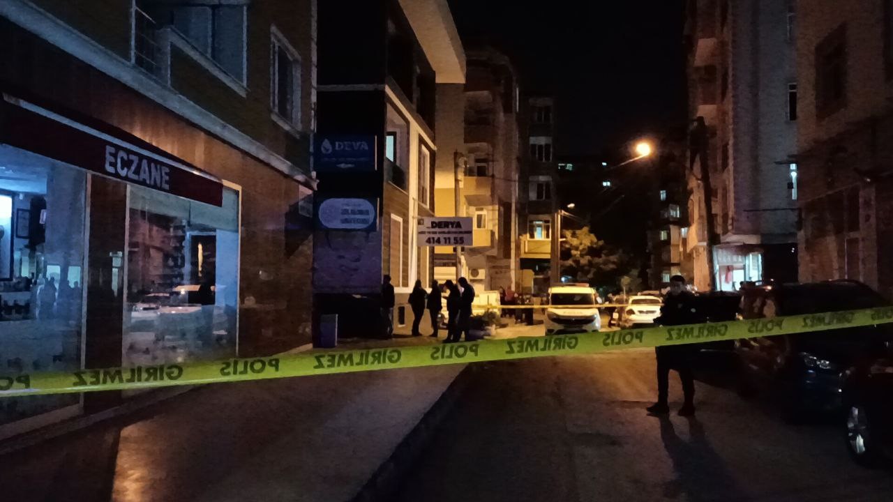 Kocaeli'de emekli uzman çavuş oğlunu ve eşini öldürüp intihar etti