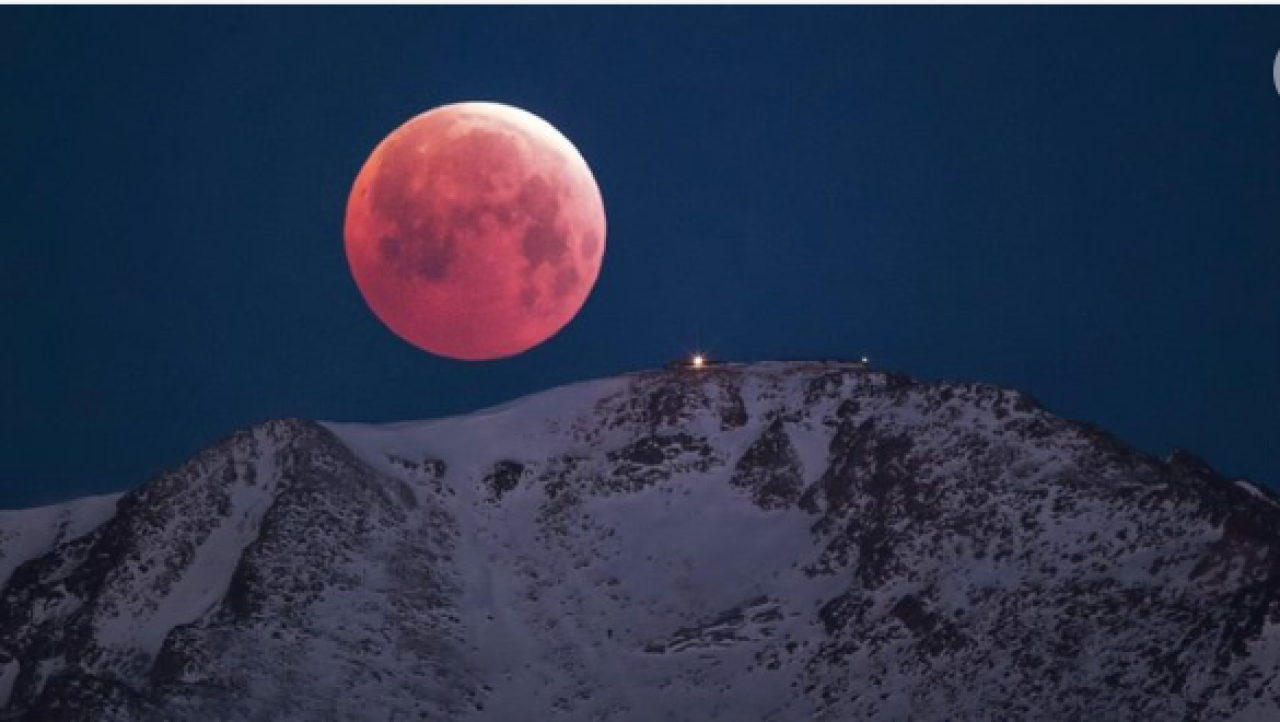 Yarın 'Kanlı Ay' tutulması yaşanacak: Türkiye'den görülecek mi? İşte detaylar