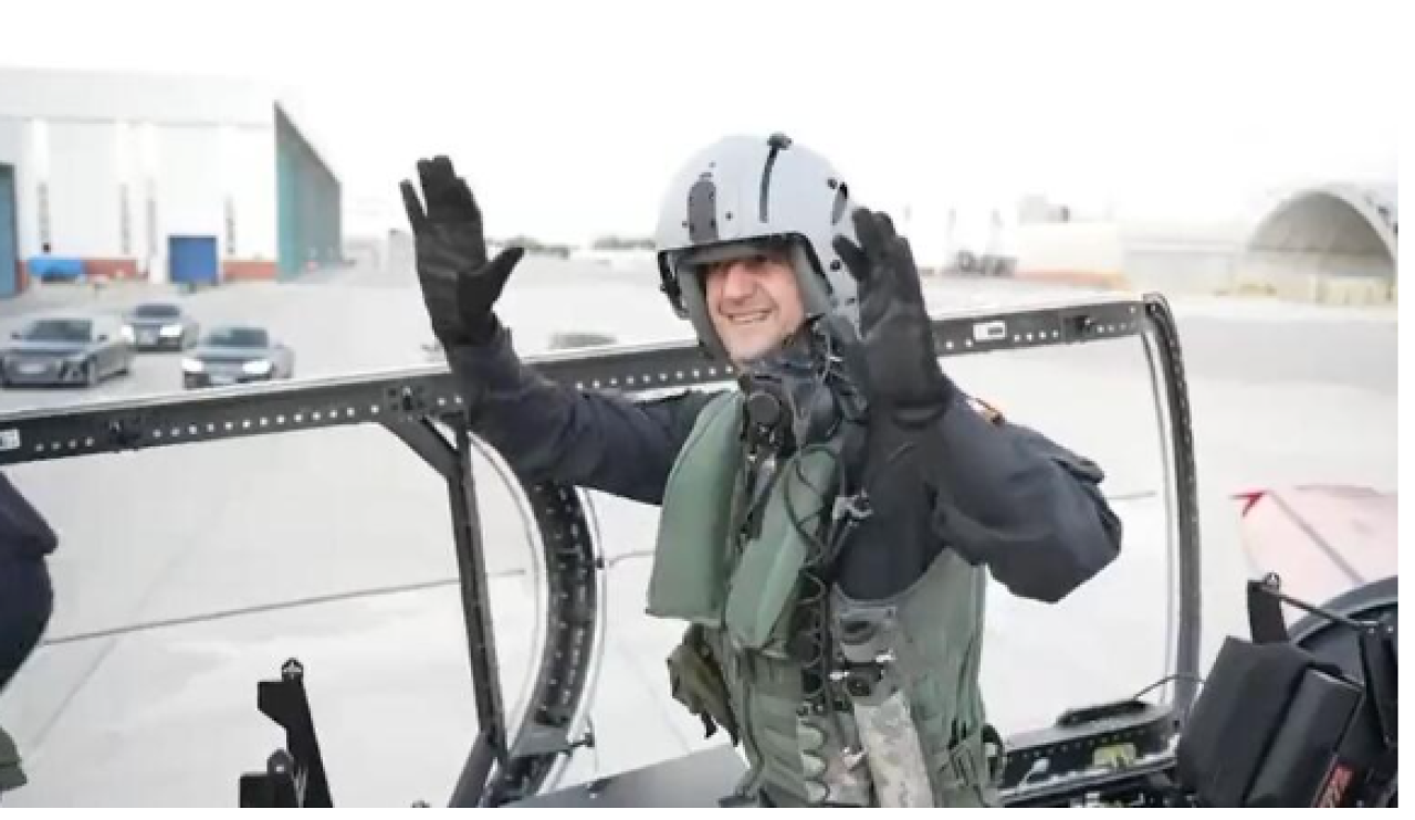 Savunma Sanayii Başkanı Hürjet’in kokpitinde