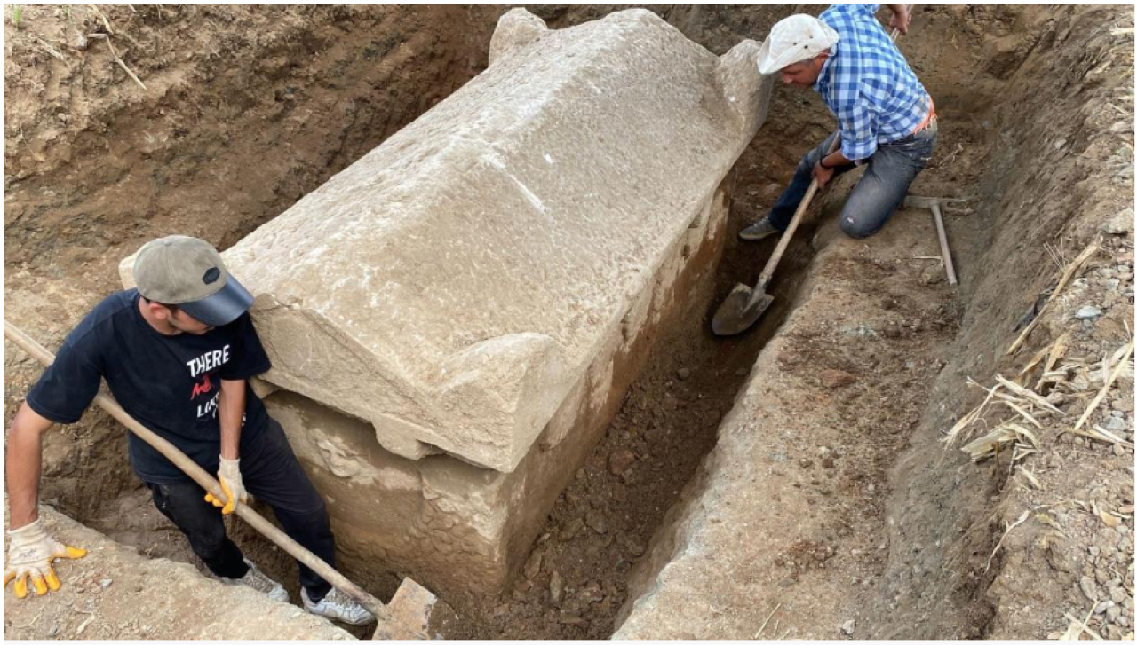 Aydın'da 2 bin yıl öncesine ait lahit bulundu