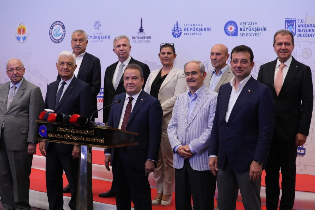 CHP'li büyükşehir belediye başkanından flaş karar: "Aday olmayacağım"