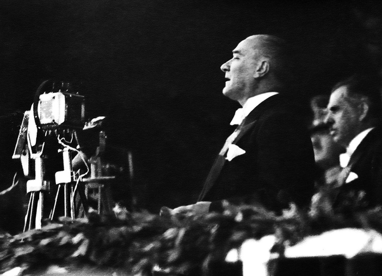 Özlemle anıyoruz. Büyük Önder Atatürk'ün ebediyete intikalinin 85'inci yılı