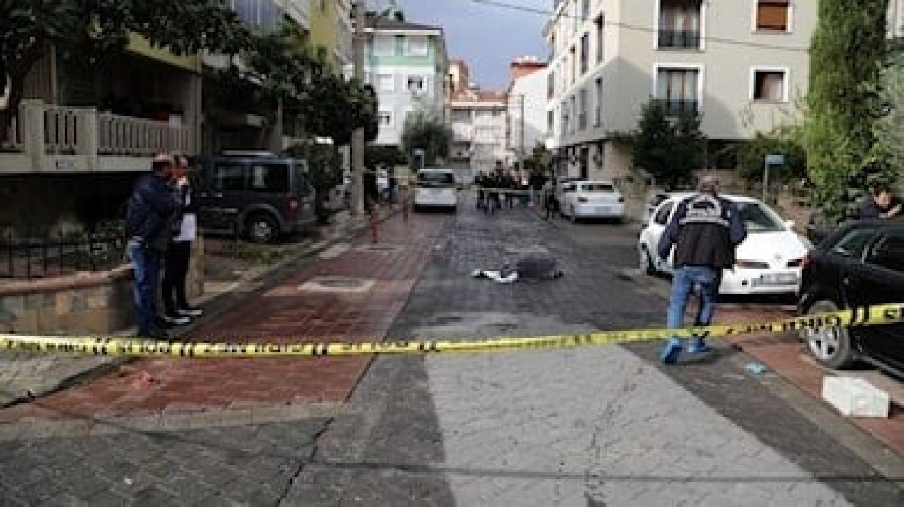 Denizli'de Emin Ülker eşi Özlem Ülker ile sevgilisi Yusuf Cavlak'ı vurup intihar etti