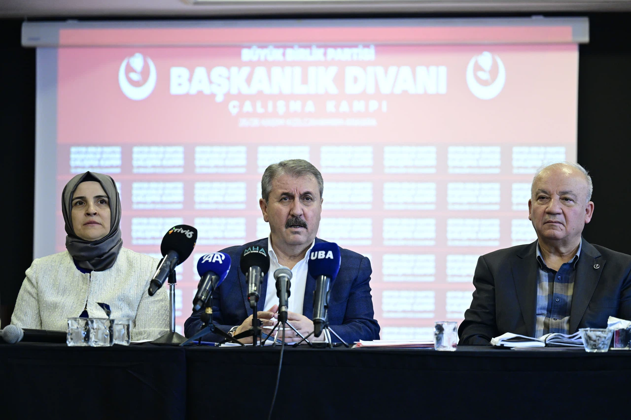 Mustafa Destici'den İYİ Parti açıklaması: Bazı isimler var
