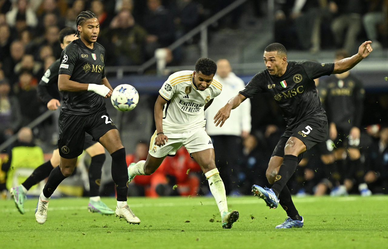 Arsenal 6-0 kazandı,  Real Madrid Napoli'ye fark attı. Şampiyonlar Ligi'nde gol yağdı