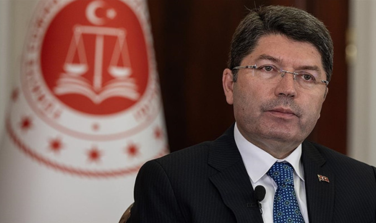 Bakan Tunç: Vekiller terörü desteklerse konu yargıya gelir