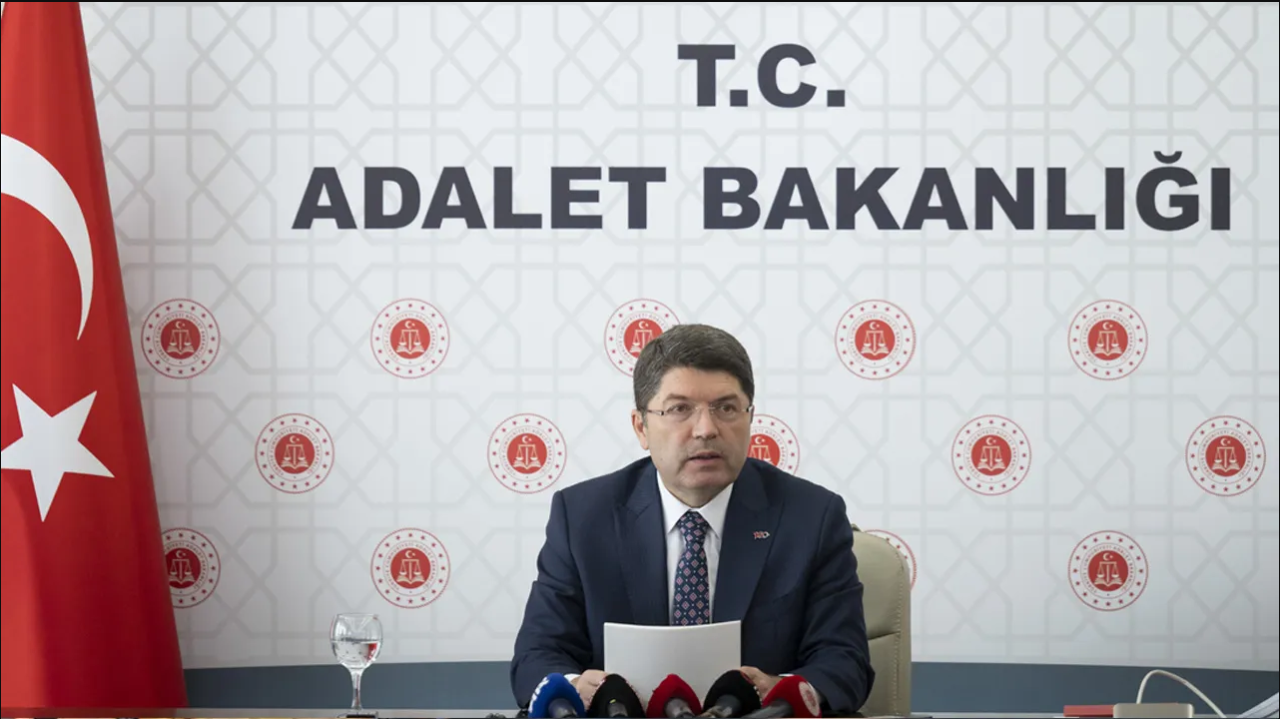 AYM - Yargıtay krizi! Bakan Tunç'tan açıklama