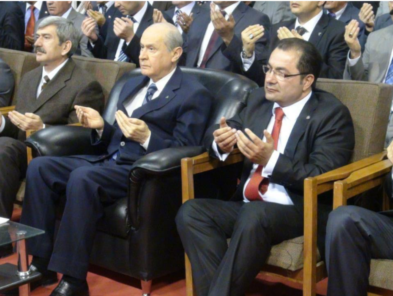 MHP’li Dr.Rıfkı Karabatak’tan Öğretmenler Günü Mesajı