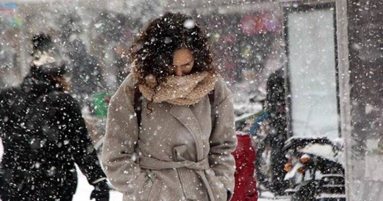 Öyle bir fırtına geliyor ki yer yerinden oynayacak. Kar da yağacak