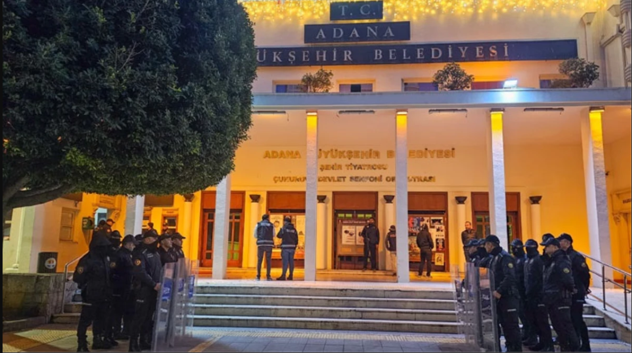 Adana Büyükşehir Belediyesi'ne operasyon: Çok sayıda kişi gözaltında!