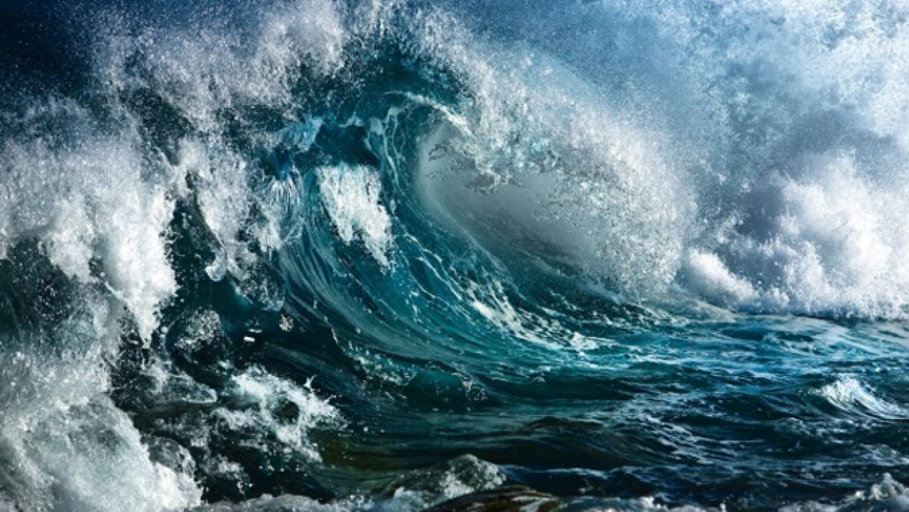 Kuzey Denizi’nde dev dalga! navigasyon sistemini bozdu