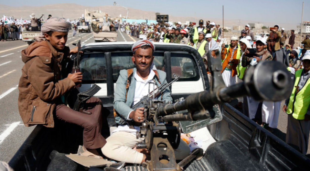 Husiler,  ABD'nin savaş gemilerini hedef alacaklarını duyurdu!