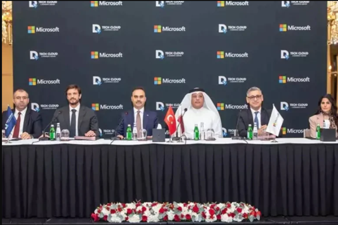 Katar ile  imzalar atıldı! Dijital köprü genişleyecek