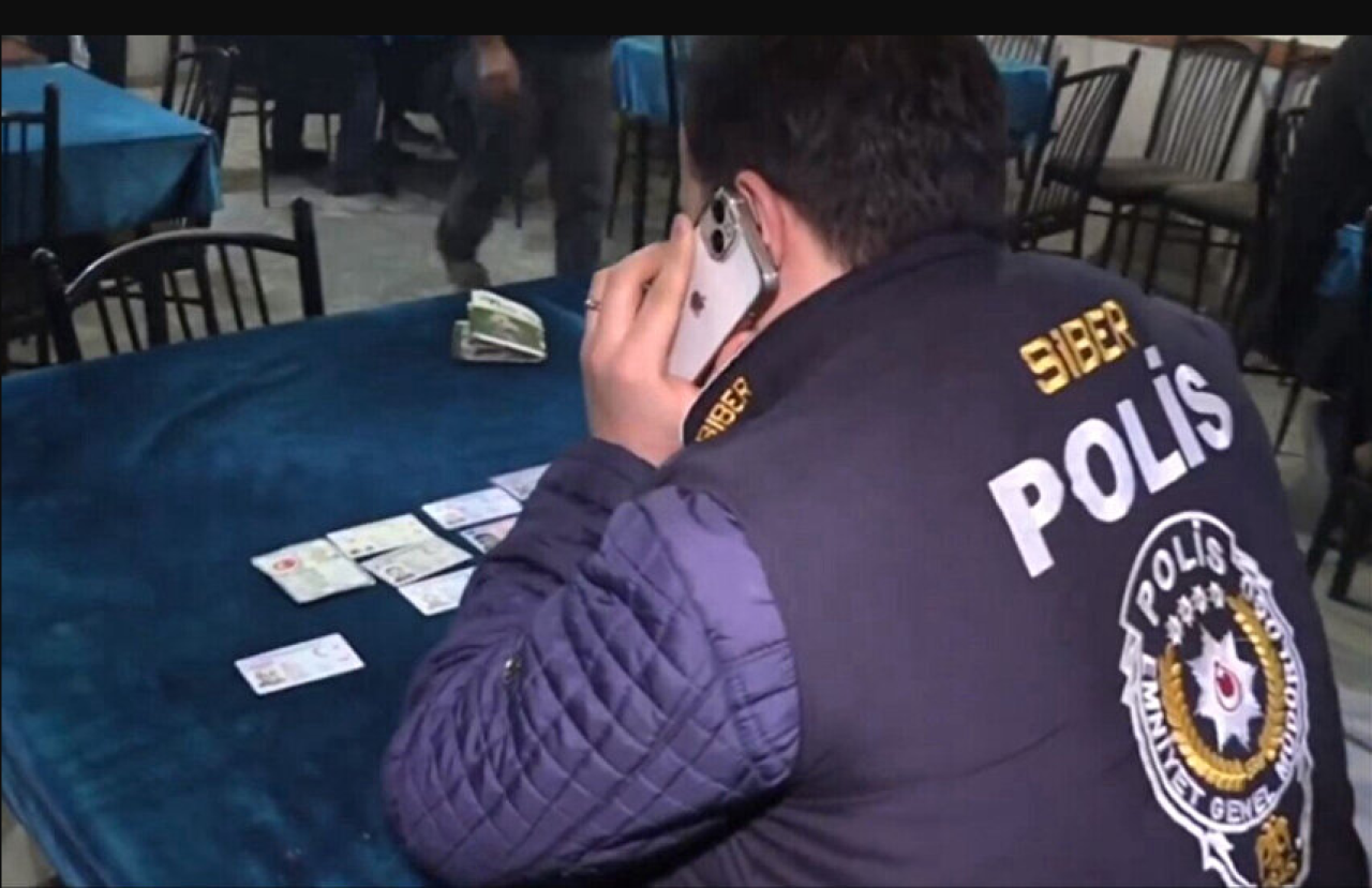 Ülke genelinde eş zamanlı operasyon! 18 kişi gözaltında