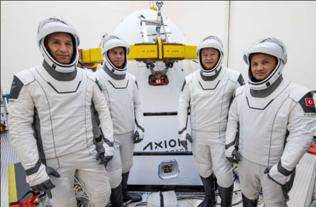 Türkiye’nin insanlı ilk uzay yolculuğu bu gece  başlıyor!