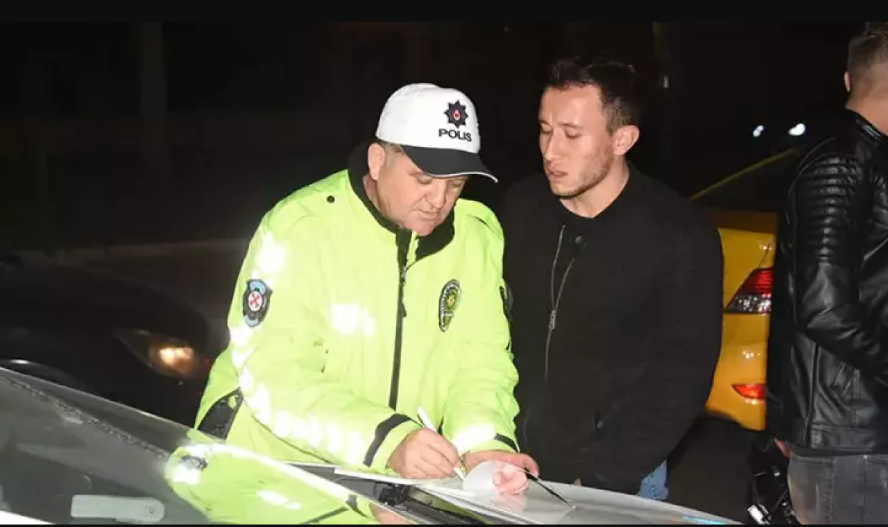 Yeni yılın ilk trafik cezası İzmir'de kesildi!