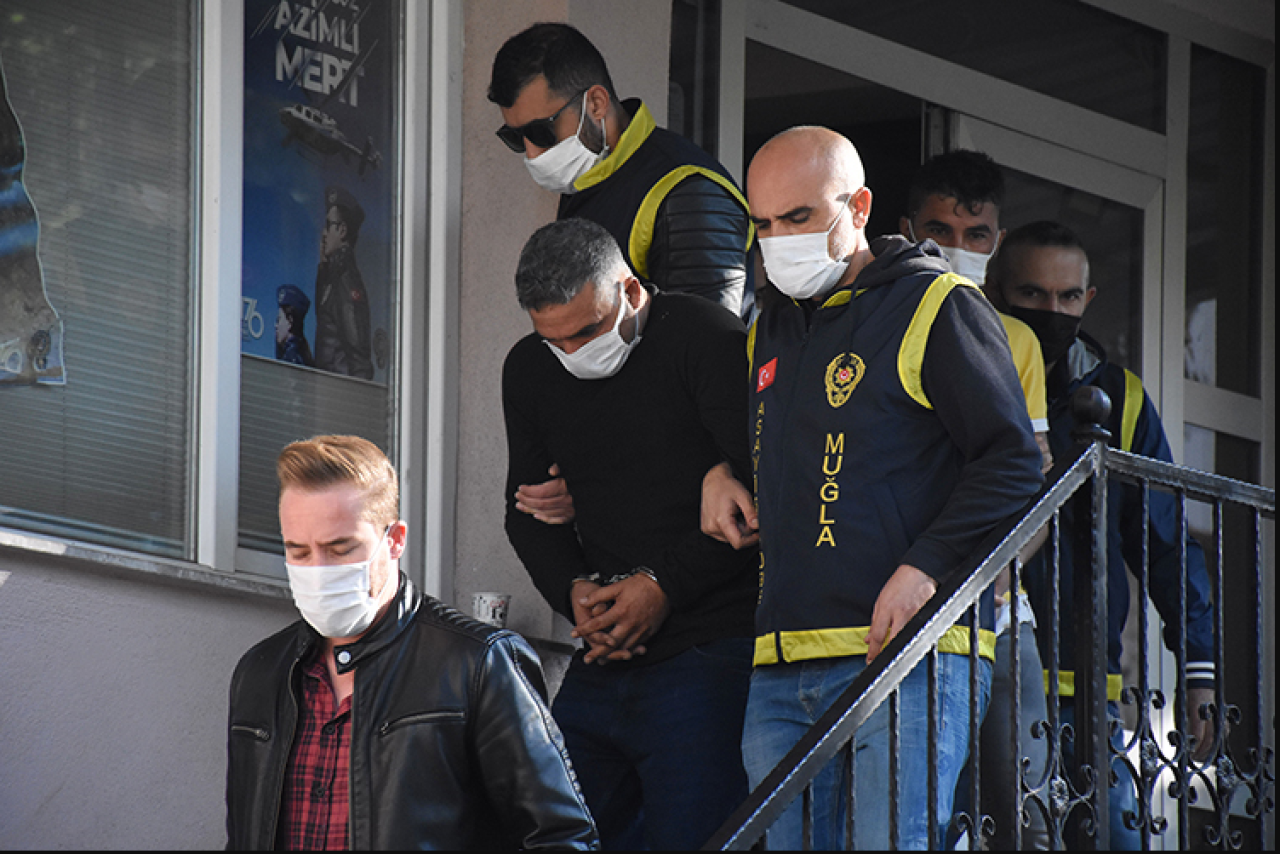 Canan Karatay'ı dolandıran şüphelinin aralarında bulunduğu 47 kişi yakalandı!